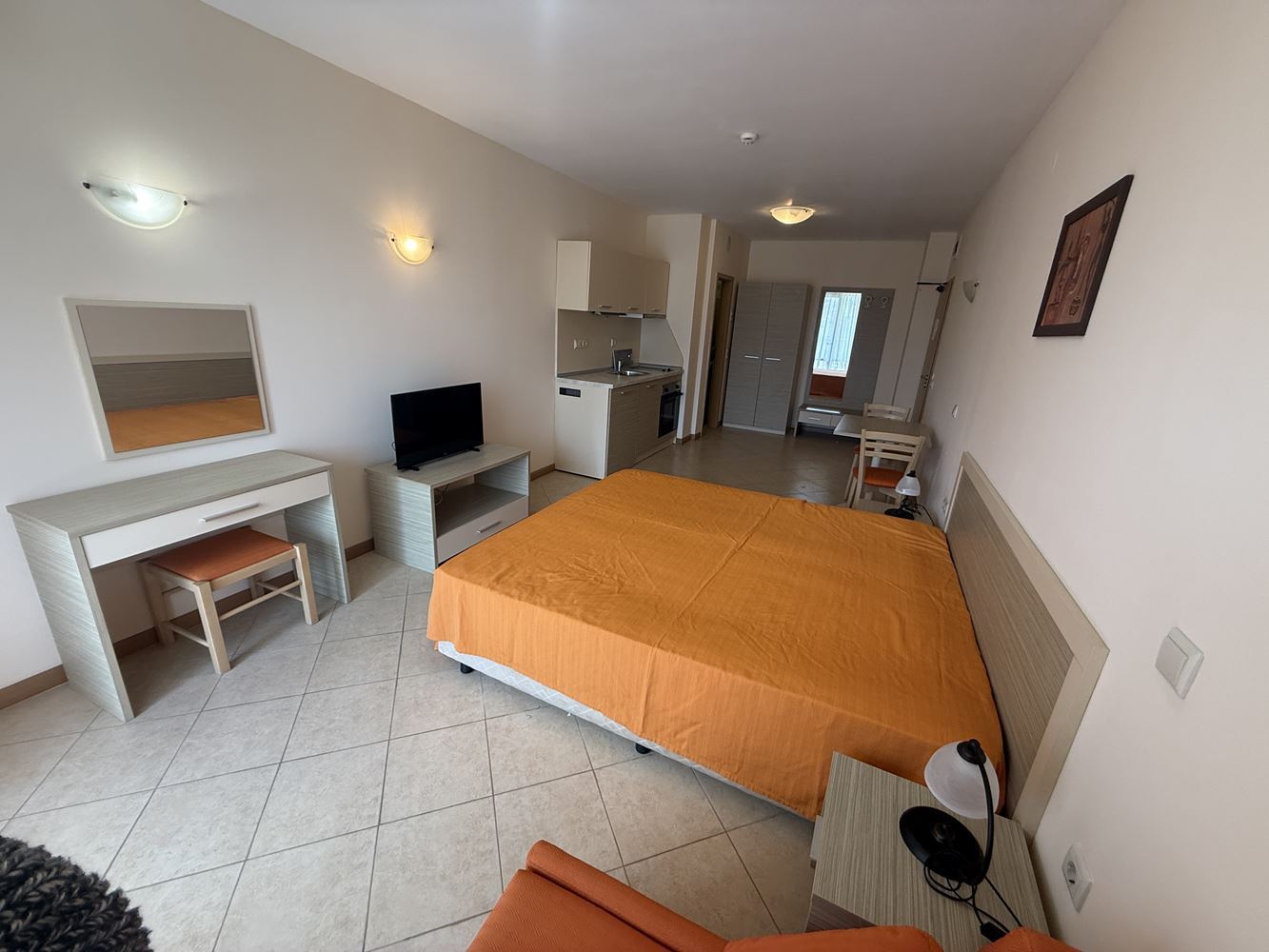 Prostor, pohodlí a výborná poloha – studio v srdci Slunečného pobřeží