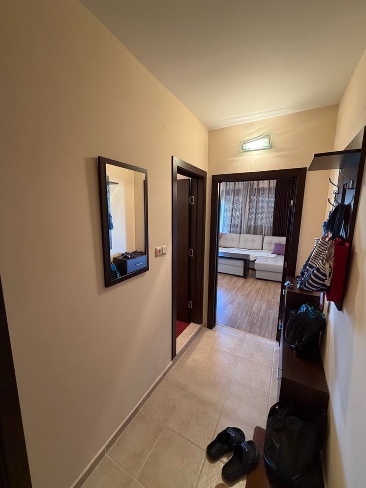 Útulný apartmán s jednou ložnicí v Ravdě v komplexu – připravený k bydlení