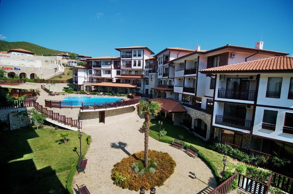 Apartmán v první linii ve Sveti Vlas – stylová nemovitost u pláže a jachetního přístavu „Marina Dinevi“