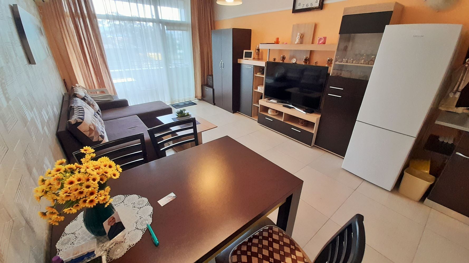 Dvouložnicový apartmán ve Slunečném pobřeží s bohatou infrastrukturou a skvělou polohou