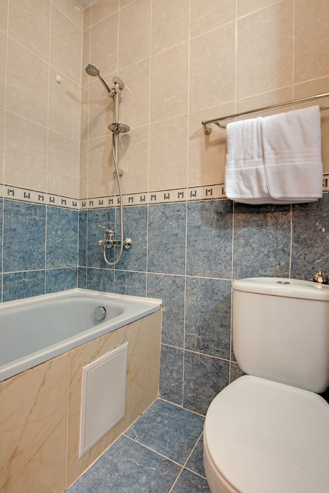 Stylově zrekonstruovaný byt se dvěma ložnicemi v udržovaném komplexu v Slunečném pobřeží – komfort, klid a výborná lokalita