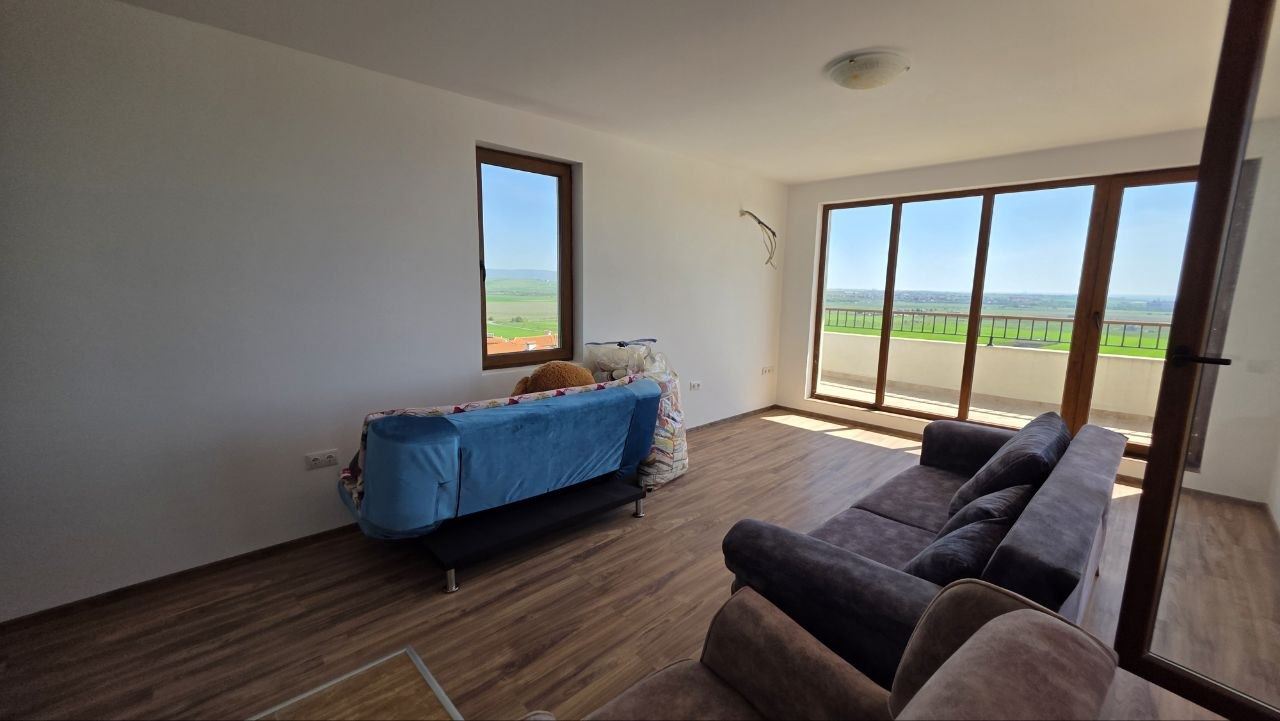 Prostorný apartmán s výhledem na moře v Acheloji – klid, zeleň a luxusní vybavení