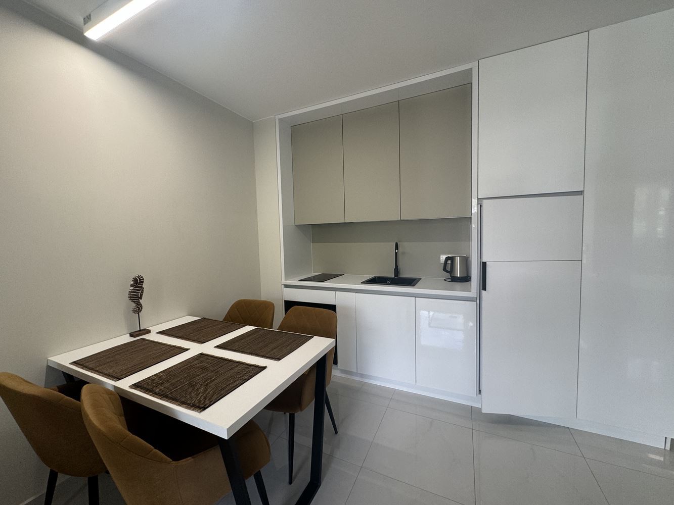 Apartmán s jednou ložnicí v butikové rezidenčním komplexu v Slunečném pobřeží – styl, komfort a vynikající investiční příležitost