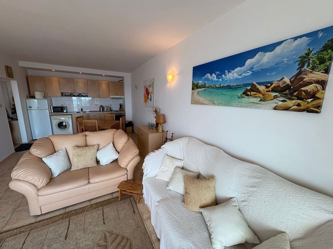 2pokojový apartmán s přímým výhledem na moře ve Svatém Vlasu – komfort, klid a resortový životní styl