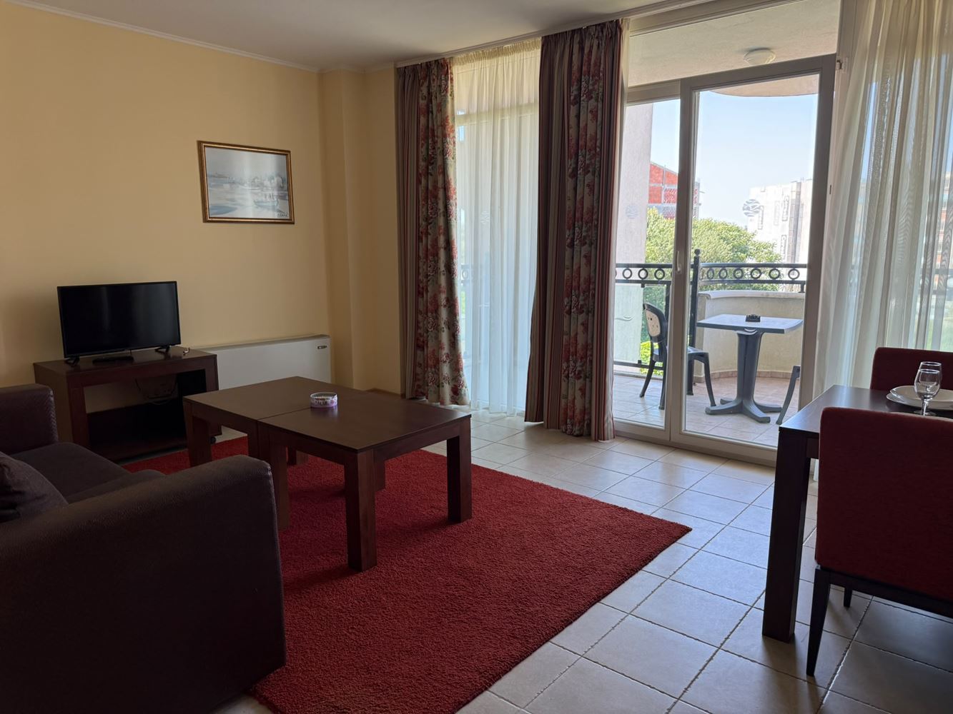 Prostorný apartmán s jednou ložnicí v první linii v Pomorie