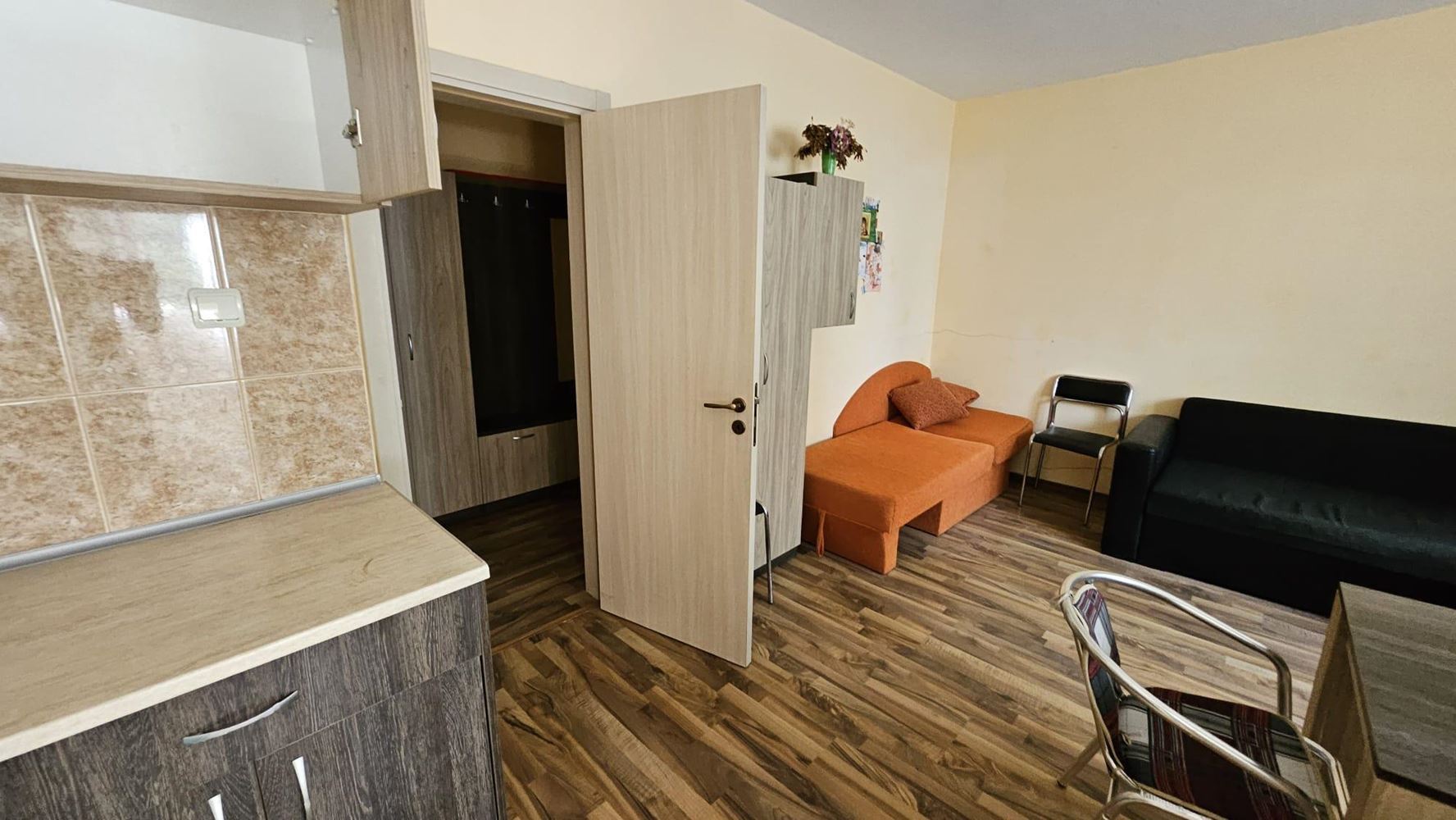 Prostorný byt s jednou ložnicí v Nesebaru, čtvrť Černo More – bez poplatku za údržbu a s Aktem 16
