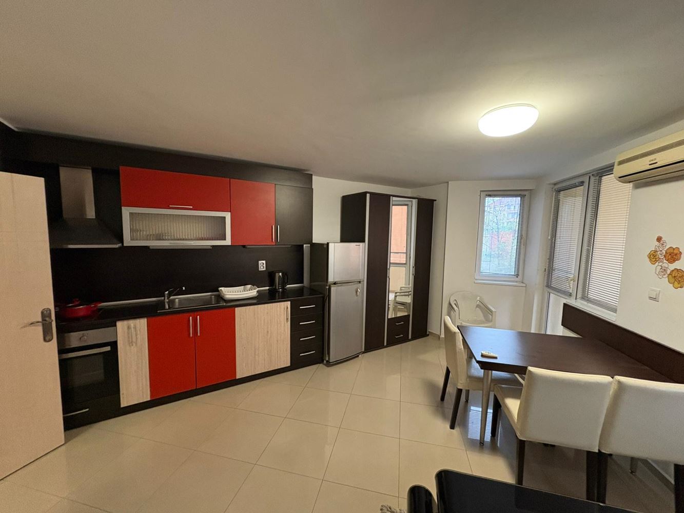 Dvouložnicový apartmán v Pomorie – výborná lokalita 400 m od moře a centra