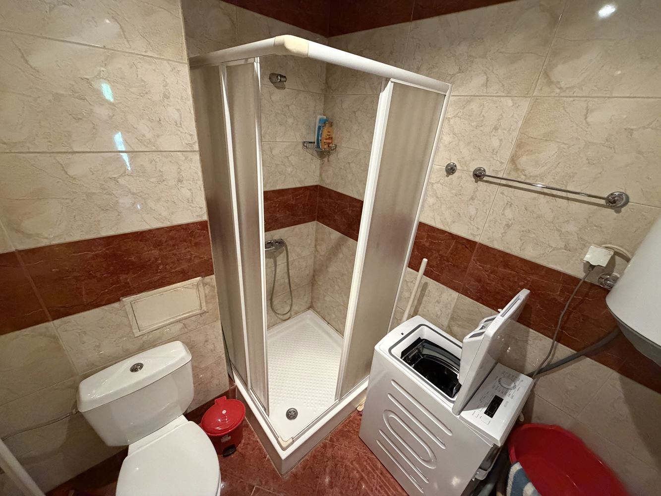 Apartmán s jednou ložnicí, prostornou terasou a výhledem na moře ve Sveti Vlas – 300 metrů od pláže