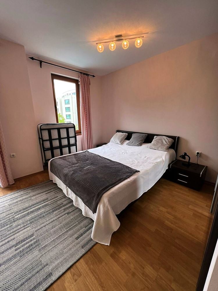 Prostorné studio s výhledem na bazén v Sunny Beach – plně zařízené