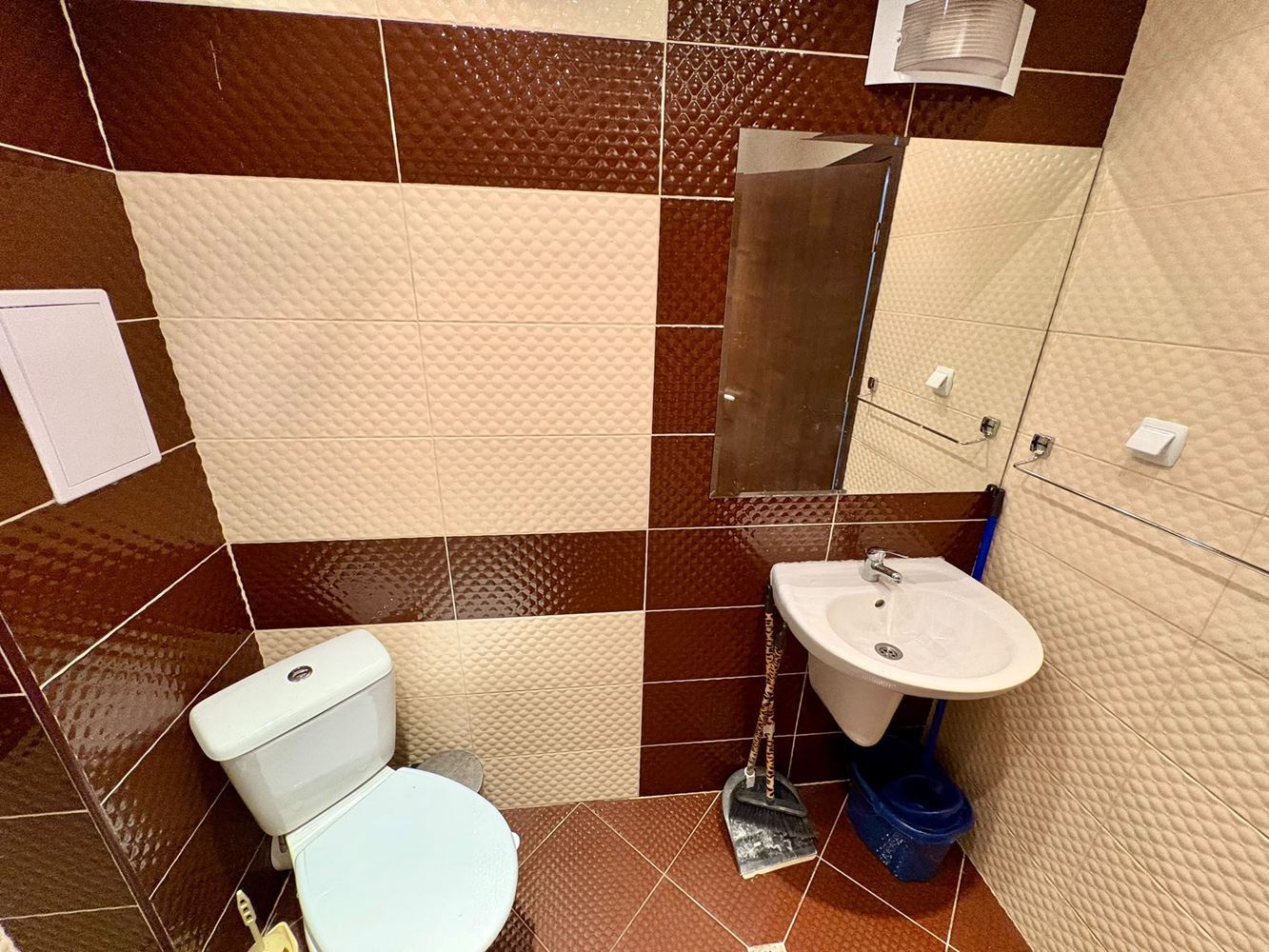 Slunečné pobřeží – útulný byt s jednou ložnicí a výhledem na bazén, pět minut od pláže