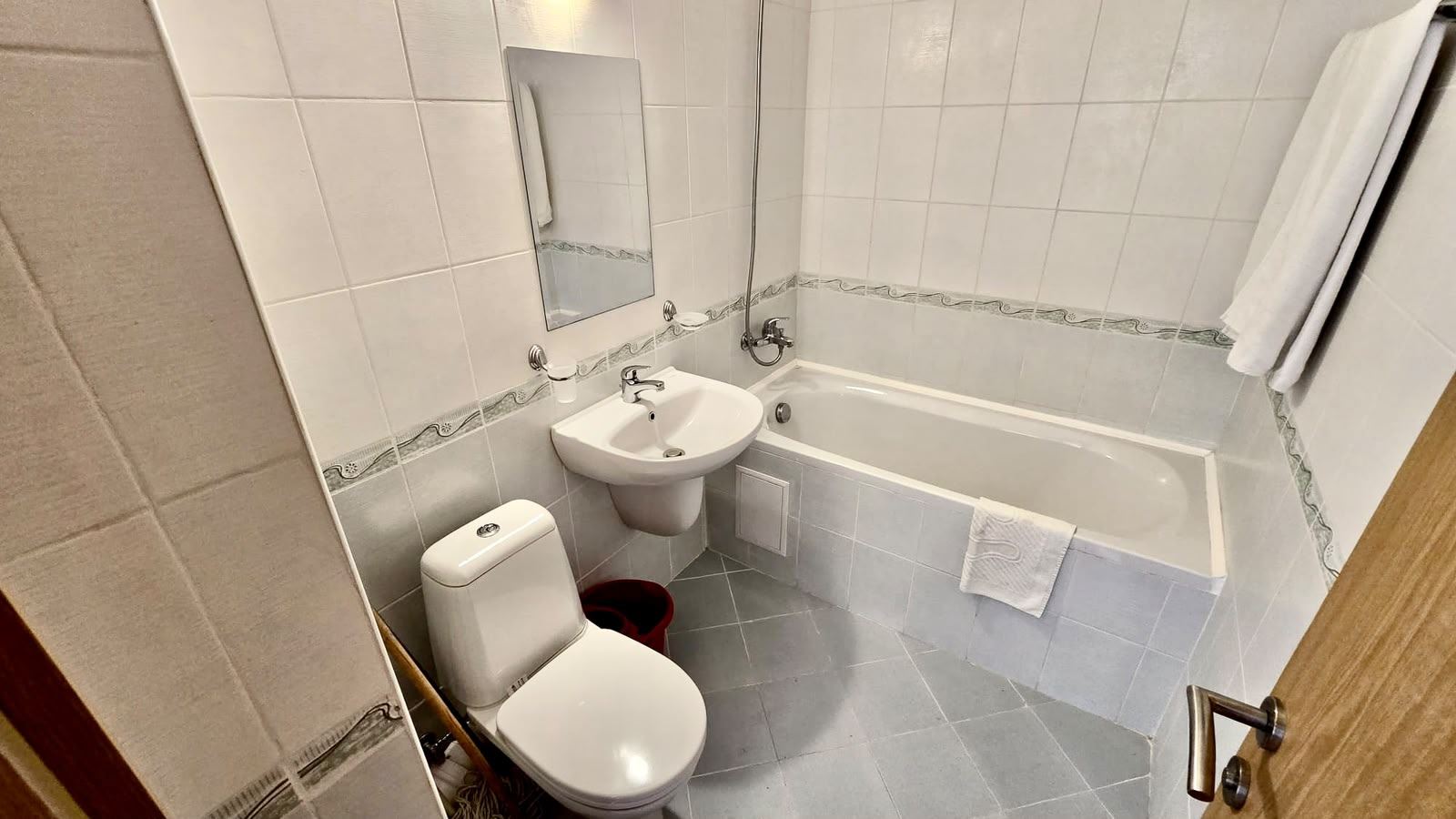 Atraktivní apartmán s jednou ložnicí a výhledem na bazén v Aheloy