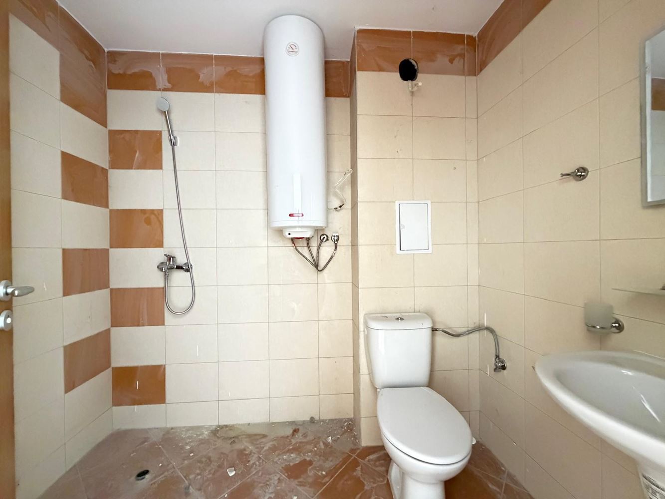 Nový apartmán s jednou ložnicí bez poplatku za údržbu v klidné oblasti u Slunečného pobřeží