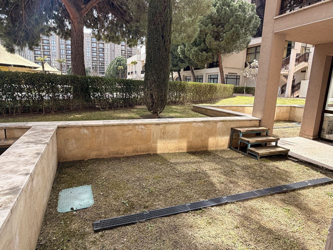 Exkluzivní studio se zahradou a přímým přístupem k bazénu – 100 m od moře ve Slunečném pobřeží