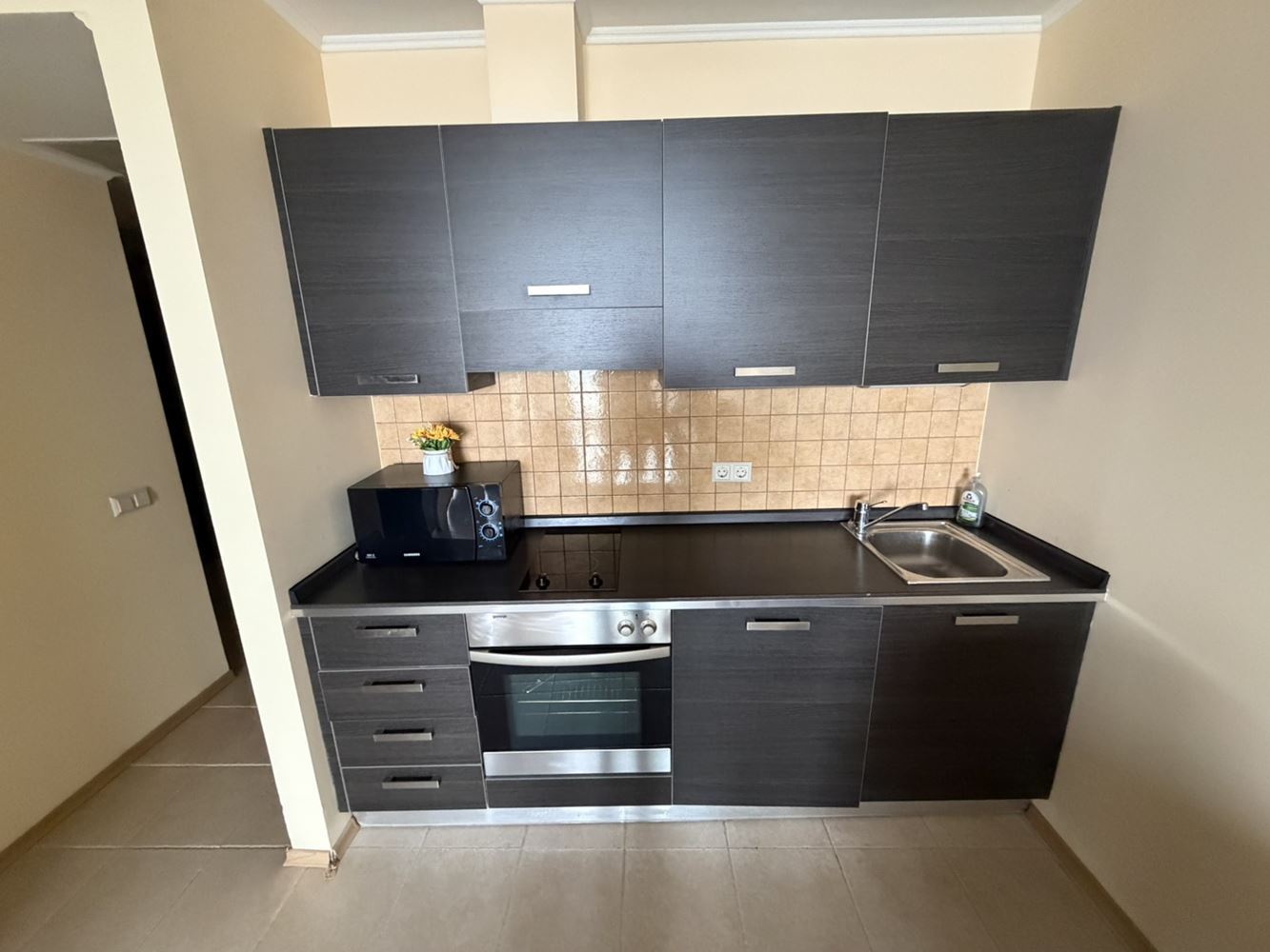 Byt se dvěma ložnicemi v Pomorie s přímým výhledem na moře – luxusní život na první linii