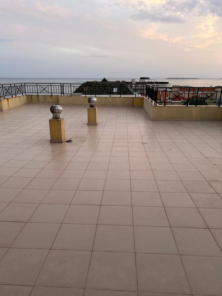 Prostorný apartmán se dvěma ložnicemi a panoramatickým výhledem na moře v Sveti Vlas