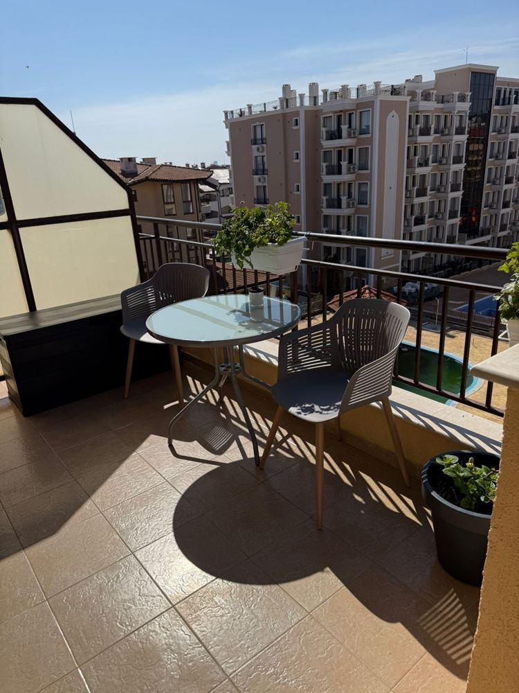 Dvoupokojový apartmán 100 m od moře ve Sveti Vlas – vysoká kvalita života, klid a vynikající lokalita