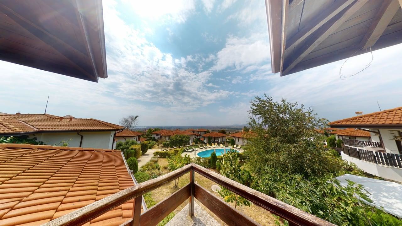 Apartmán s jednou ložnicí a panoramatickým výhledem na moře a hory v komplexu s bazény a wellness centrem SPA