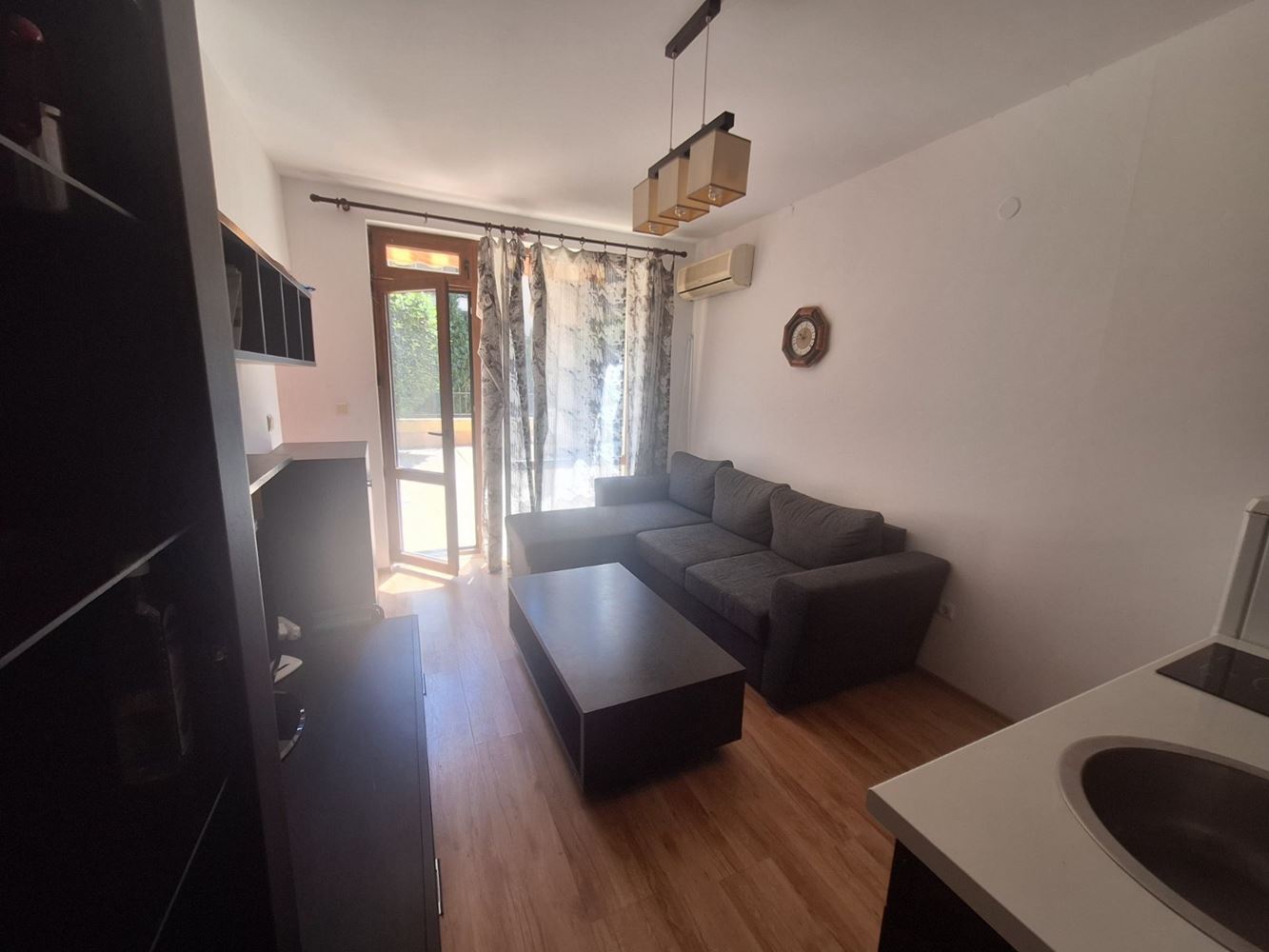 Útulný apartmán s jednou ložnicí v přízemí, 300 metrů od moře ve Sveti Vlas
