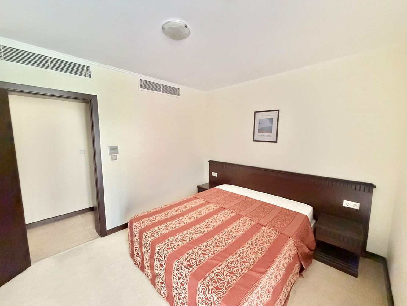 První linie v Pomorie – apartmán s jednou ložnicí v luxusním komplexu u Jižní pláže