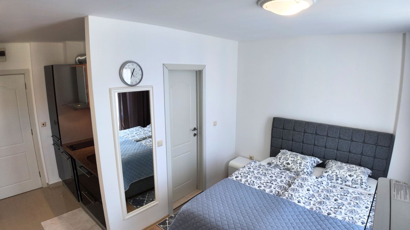 Stylové a prostorné studio v prestižním komplexu na Slunečném pobřeží – komfort a luxus u moře