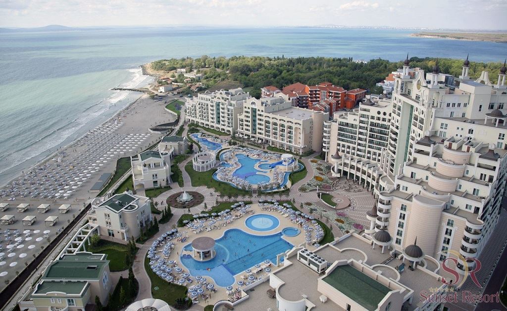 Prostorný byt s jednou ložnicí v první linii u moře v Pomorie s výhledem na moře
