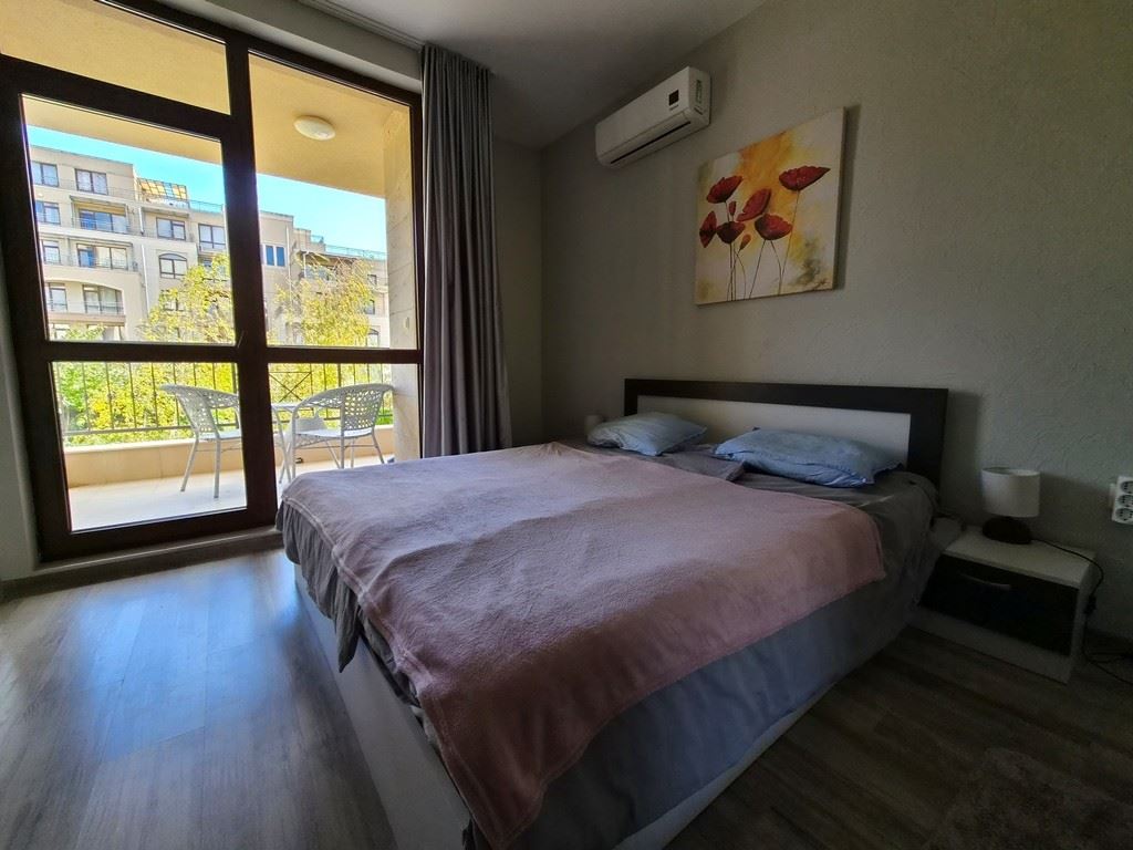 Apartmán ve Sveti Vlas 300 m od pláže – skvělá lokalita, luxusní komplex se středomořskou atmosférou