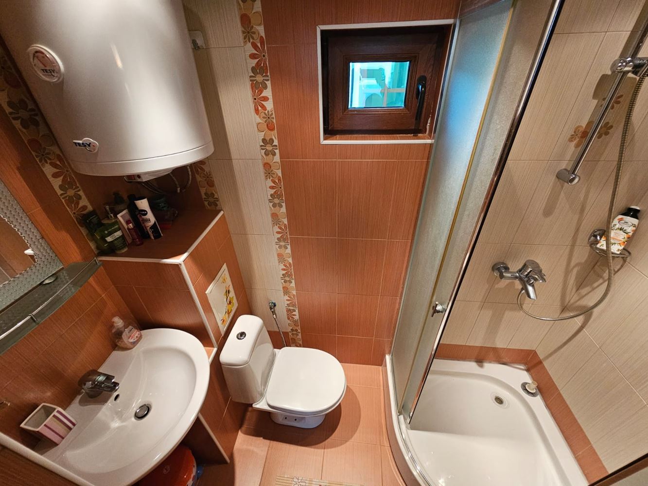 Prostorný apartmán se třemi ložnicemi na první linii moře v Sozopolu s unikátní panoramatickou terasou