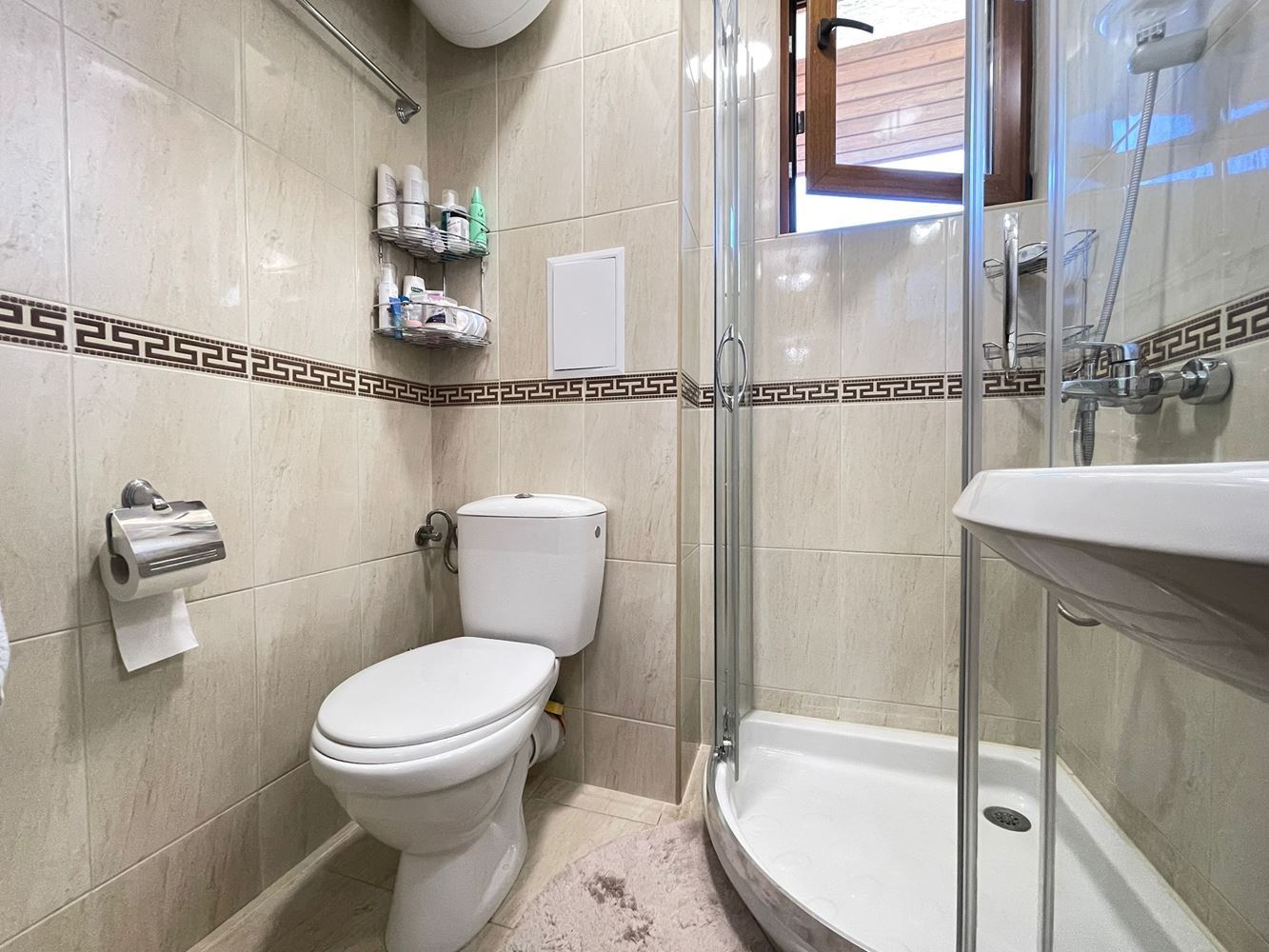 Panoramatický apartmán se třemi ložnicemi jen pár kroků od moře a jachtařského přístavu ve Sveti Vlas