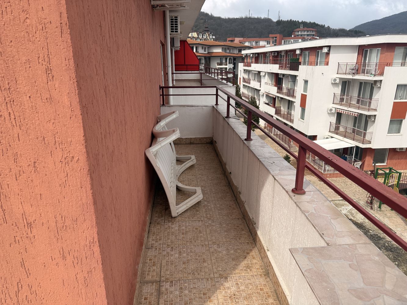 Dvoupokojový apartmán v první linii s přímým výhledem na moře – Slunečné pobřeží