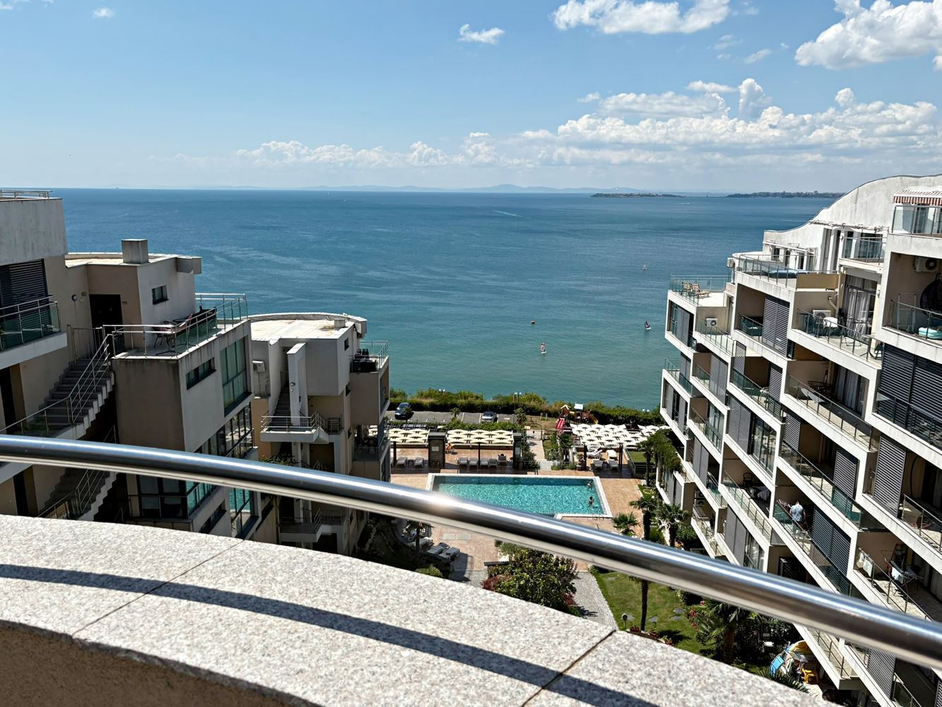 Luxusní apartmán s jednou ložnicí s panoramatickým výhledem na moře v první linii ve Sveti Vlas