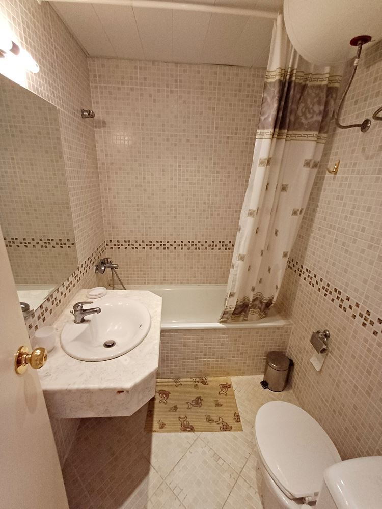 Elegantní apartmán s jednou ložnicí pouhých 100 metrů od pláže v prestižním komplexu na Slunečném pobřeží