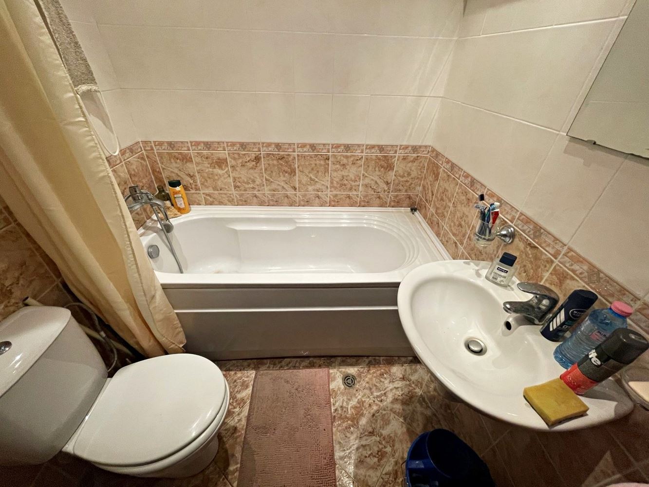 Apartmán s jednou ložnicí a panoramatickým výhledem na moře v Svatém Vlasu – styl, komfort a skvělá investice