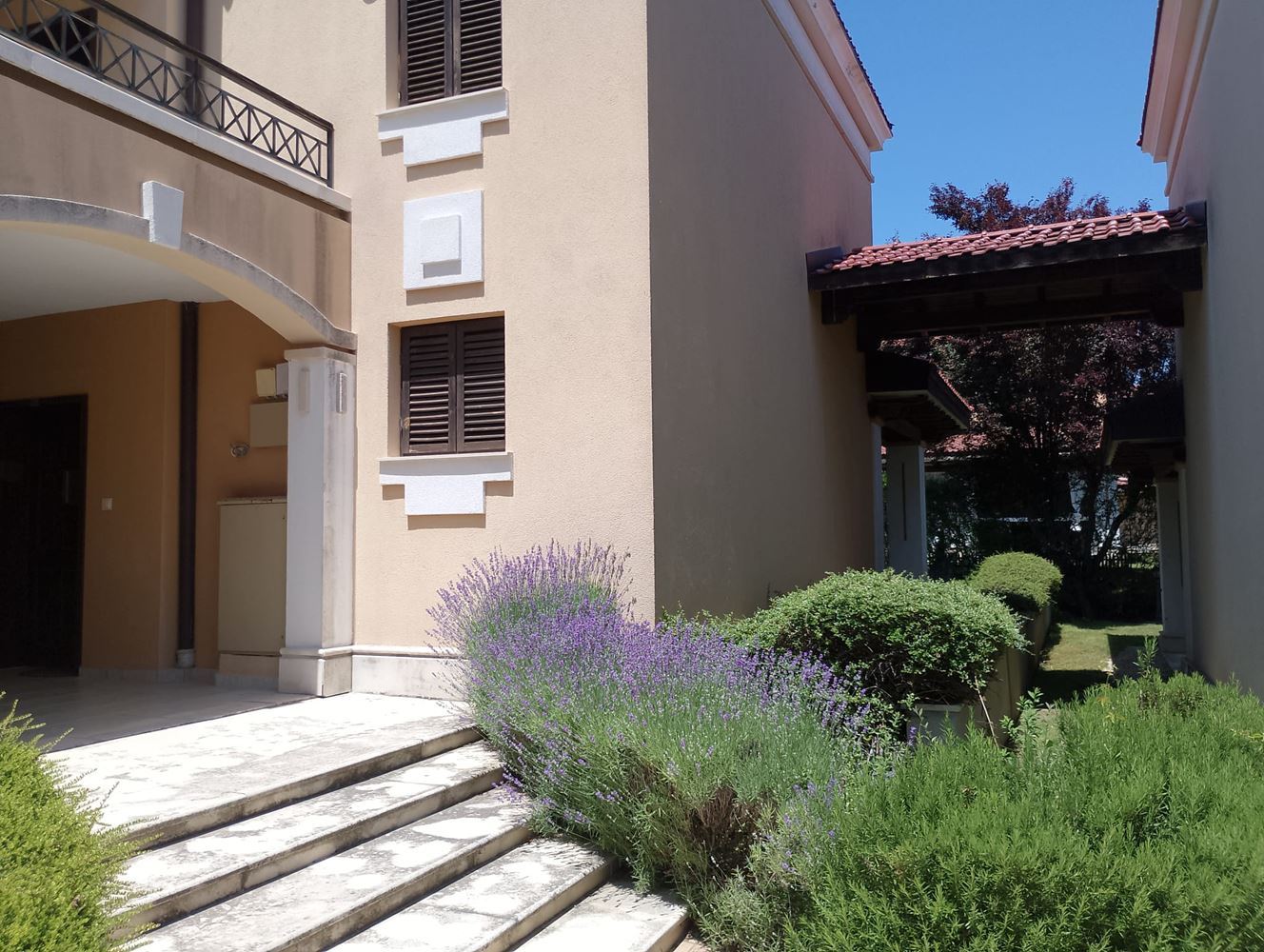 Jedinečná nemovitost v Sozopolu – přímo u moře, prestižní komplex s vlastní infrastrukturou