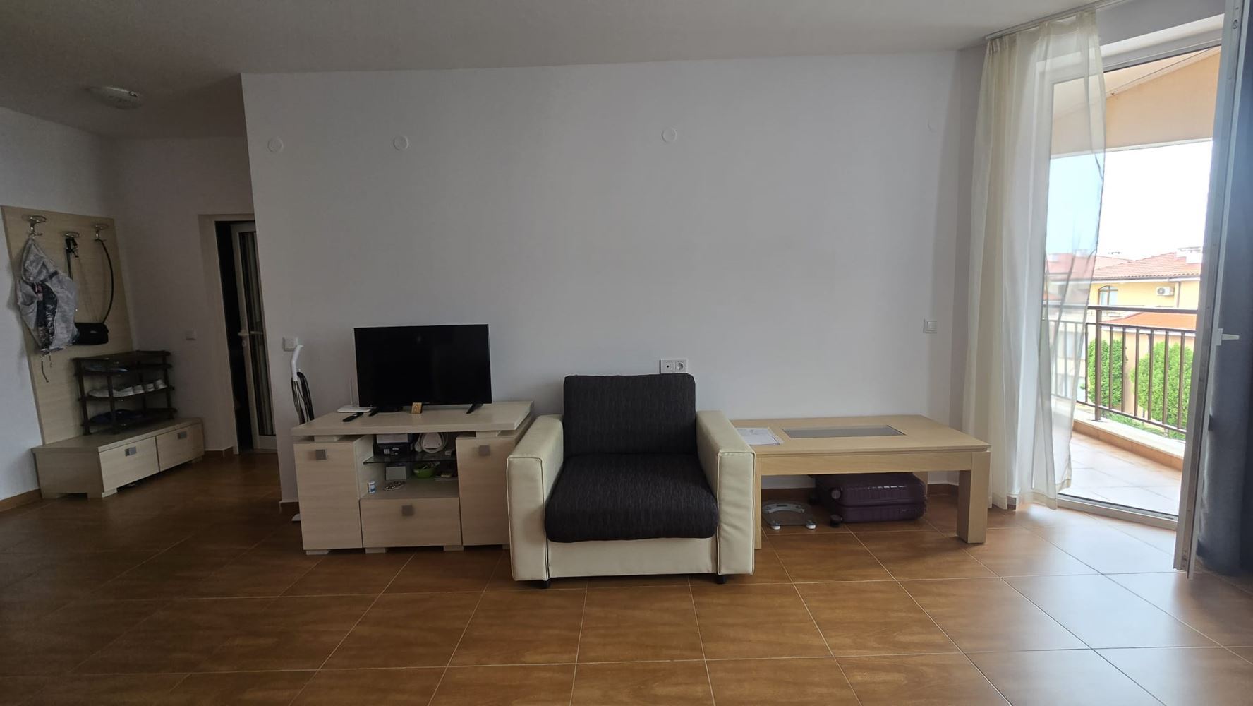 Dvoupokojový apartmán s výhledem na bazén v Svatém Vlasu – jen pár metrů od moře