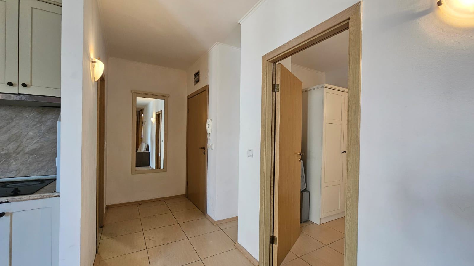 Apartmán se dvěma ložnicemi bez poplatku za údržbu, přímo u supermarketu