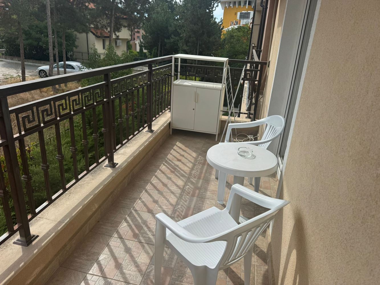 Prostorný apartmán s jednou ložnicí v elegantním komplexu na Slunečním pobřeží