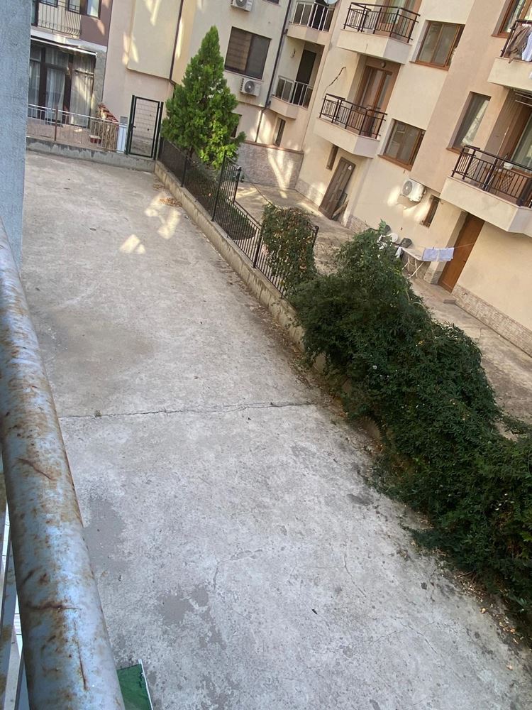 Zařízený apartmán s jednou ložnicí 50 m od moře v Pomorie