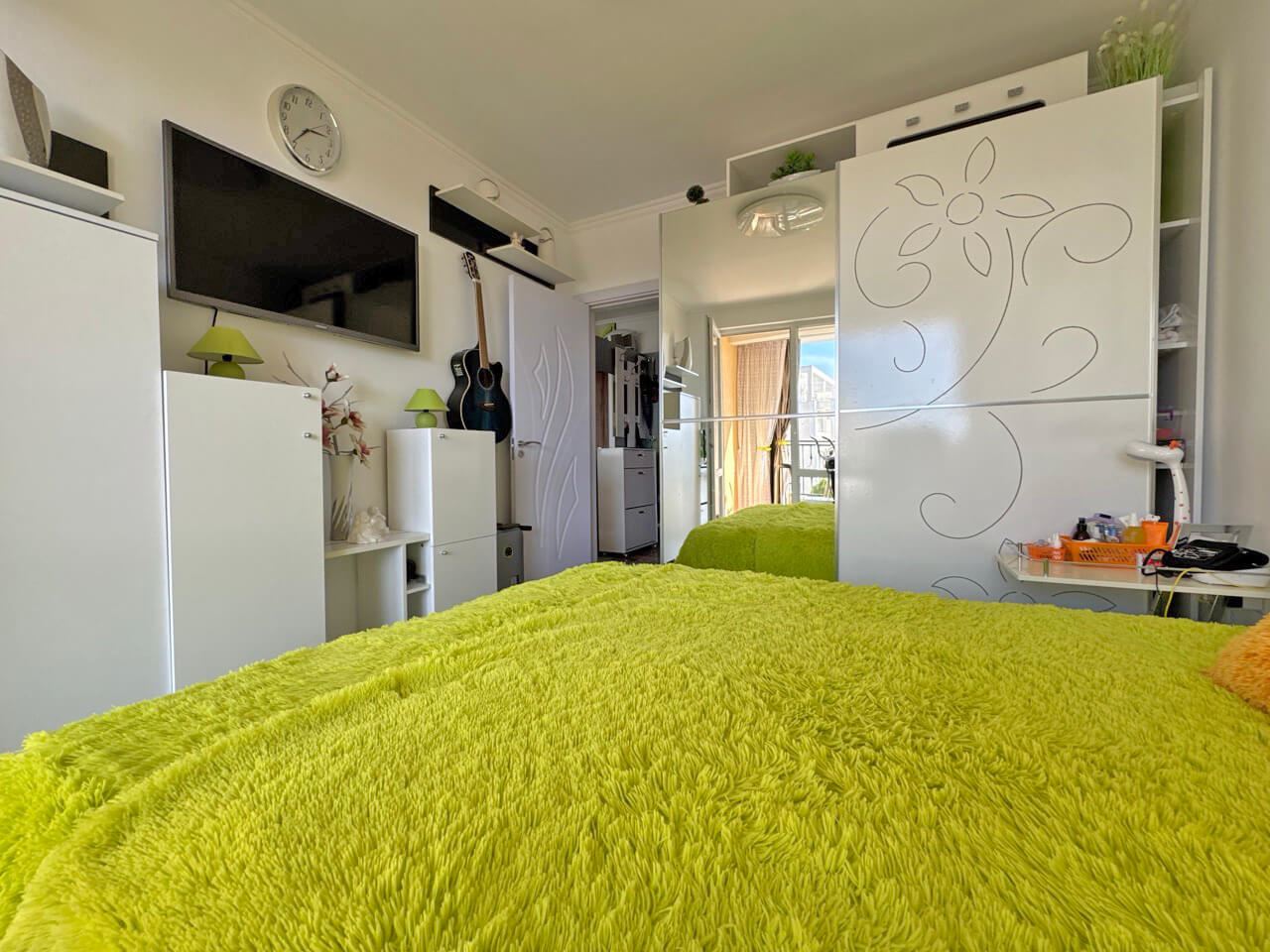 Prostorné zařízené studio ve Sveti Vlas – 200 metrů od pláže, s luxusním SPA centrem a vynikajícím vybavením