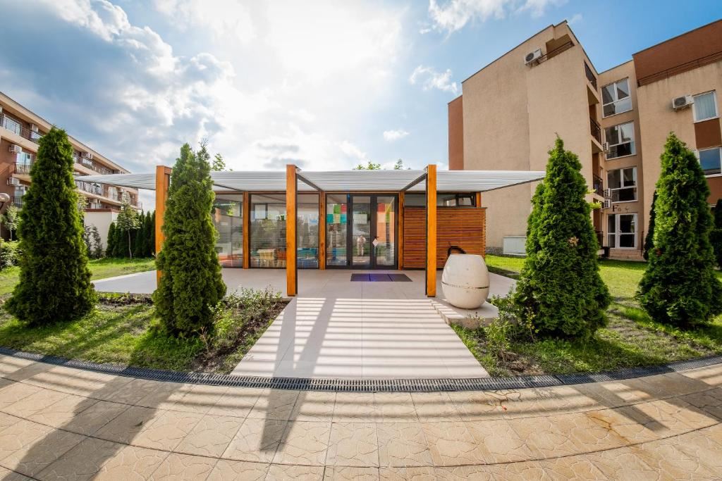 Prostorné studio ve výborném komplexu poblíž Aquaparku na Slunečném pobřeží – připravené k užívání nebo jako investice