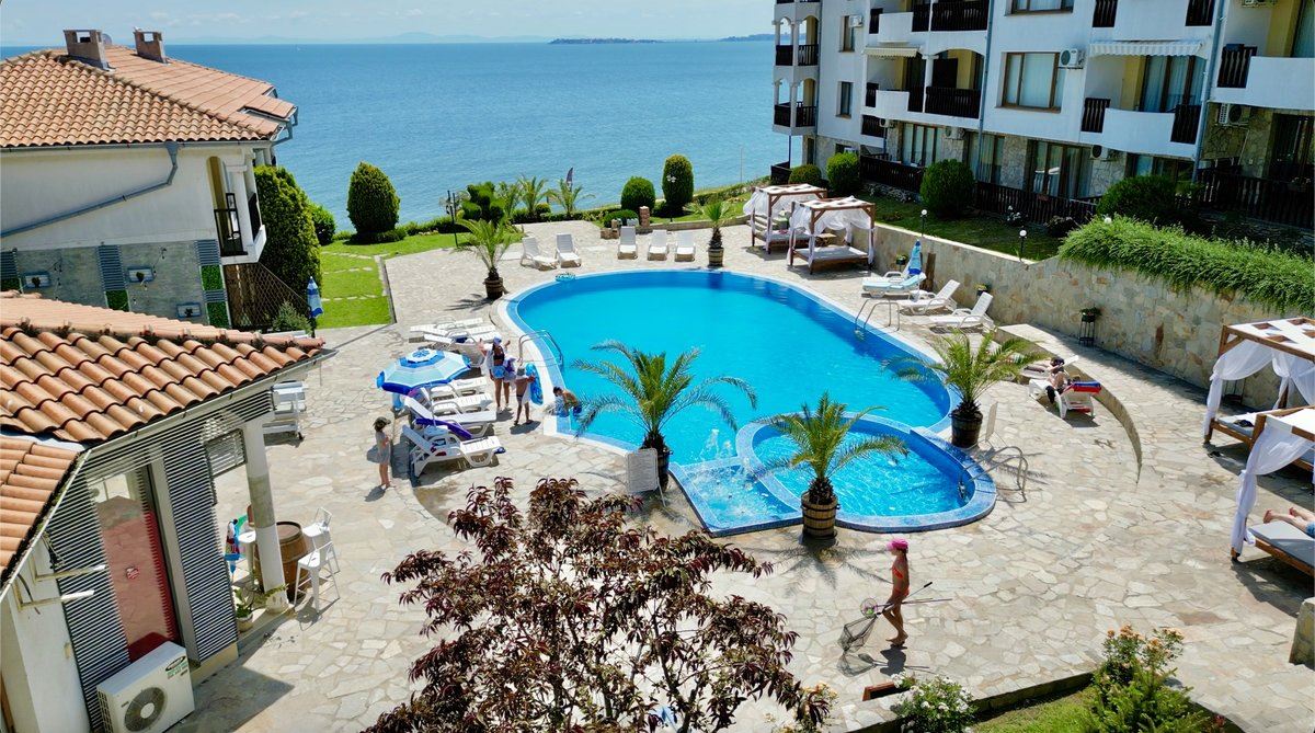 Luxusní apartmán se dvěma ložnicemi na první linii ve VIP zóně Sveti Vlas