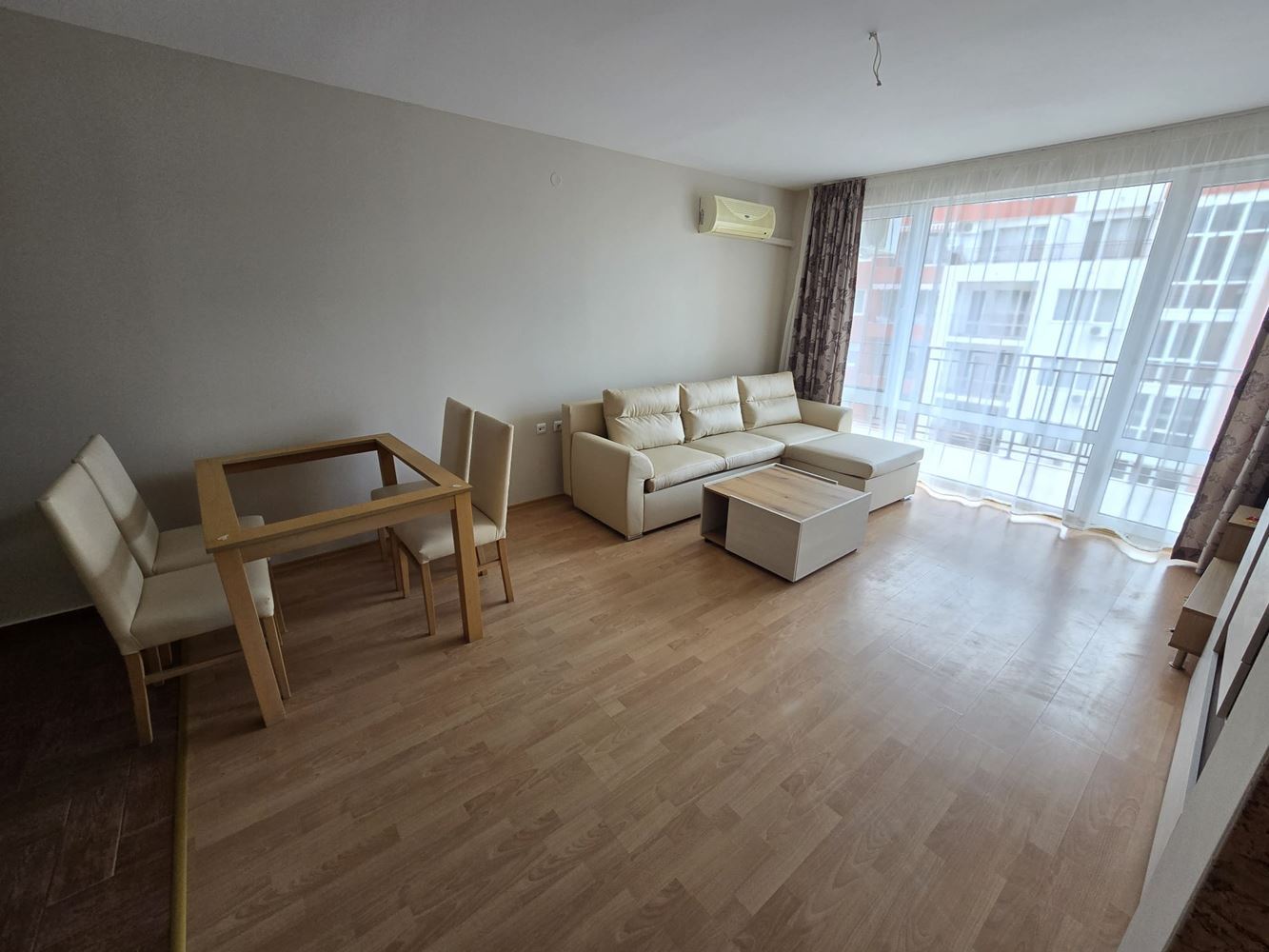Nádherný apartmán s jednou ložnicí ve Sveti Vlas s výhledem na moře – vynikající investice jen pár kroků od pláže