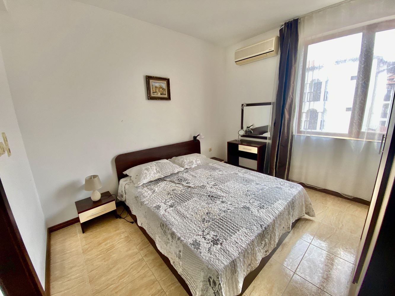 Luxusní apartmán v první linii u moře ve Sveti Vlas – dvě ložnice, výhled na moře a plná infrastruktura