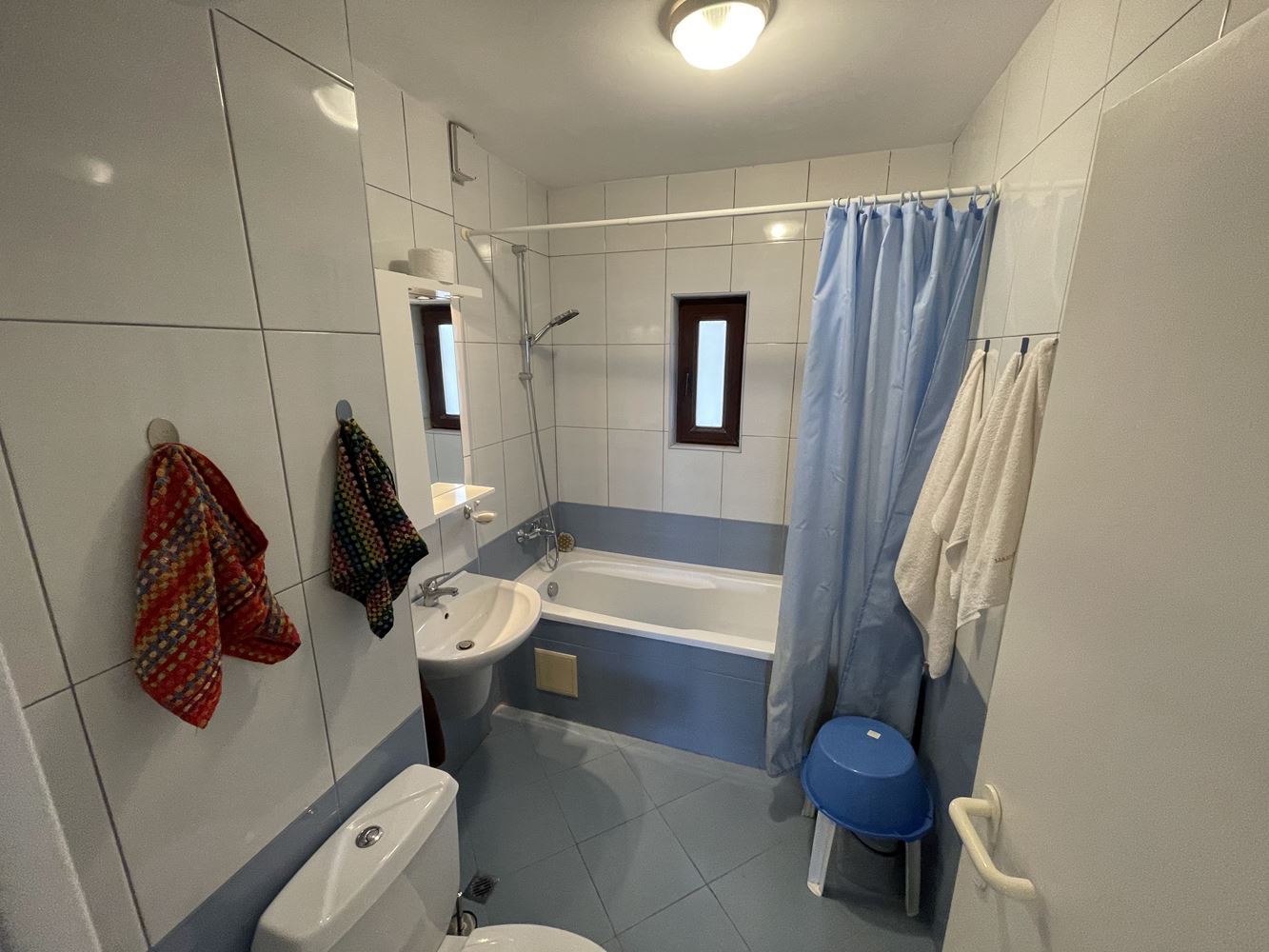První linie v Aheloji – apartmán s přímým výhledem na moře v luxusním komplexu