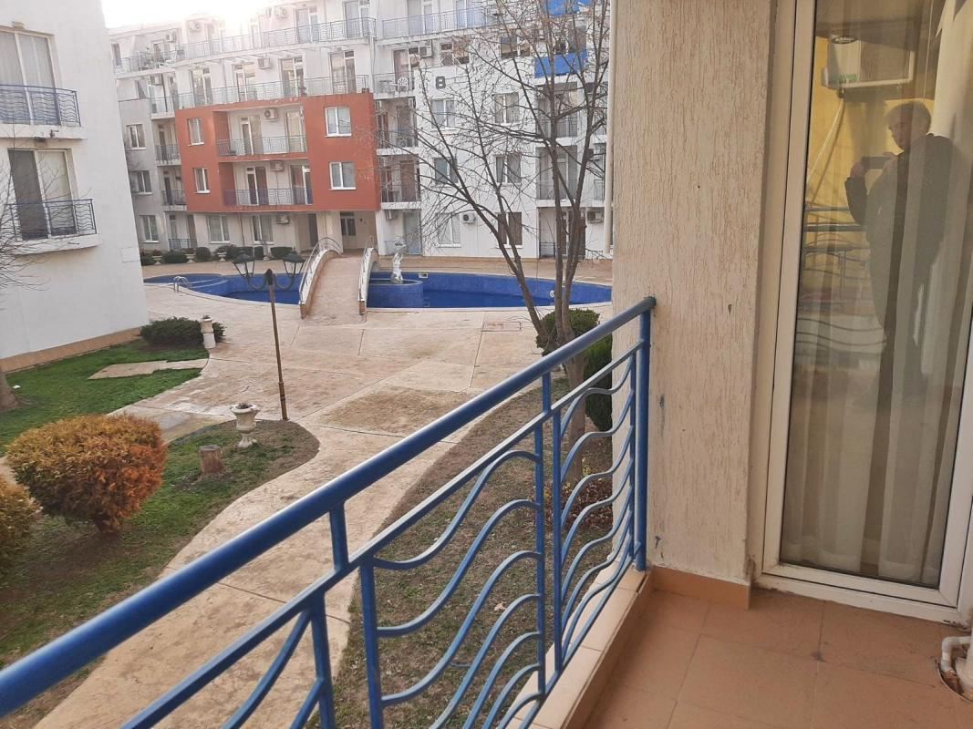 Plně zařízený třípokojový apartmán na Slunečném pobřeží – komfort, útulnost a bezpečná investice