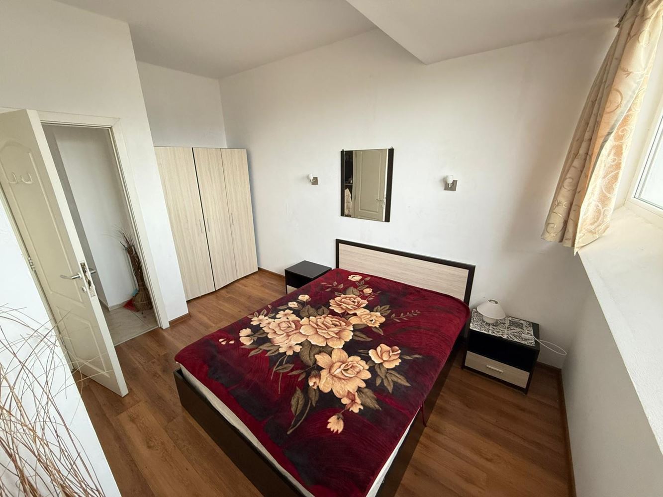 Dvouložnicový apartmán s výhledem na moře ve Sveti Vlas – skvělá investice do hotové nemovitosti