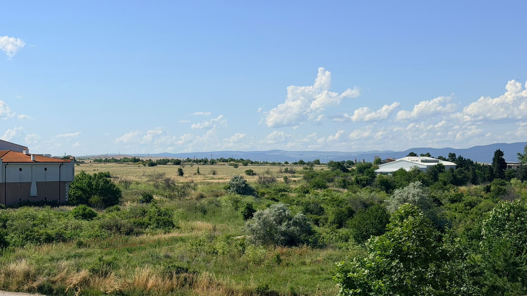 Dvouložnicový apartmán s panoramatickým výhledem, jen krok od moře v Ravdě
