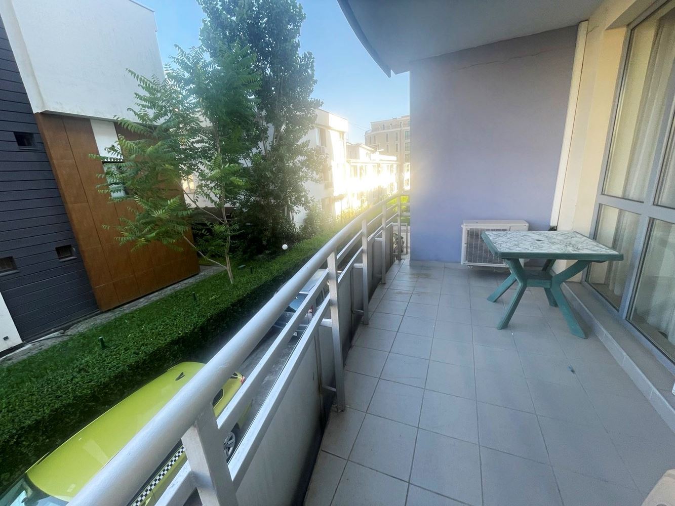Prostorný apartmán s jednou ložnicí v moderním komplexu na Slunečném pobřeží