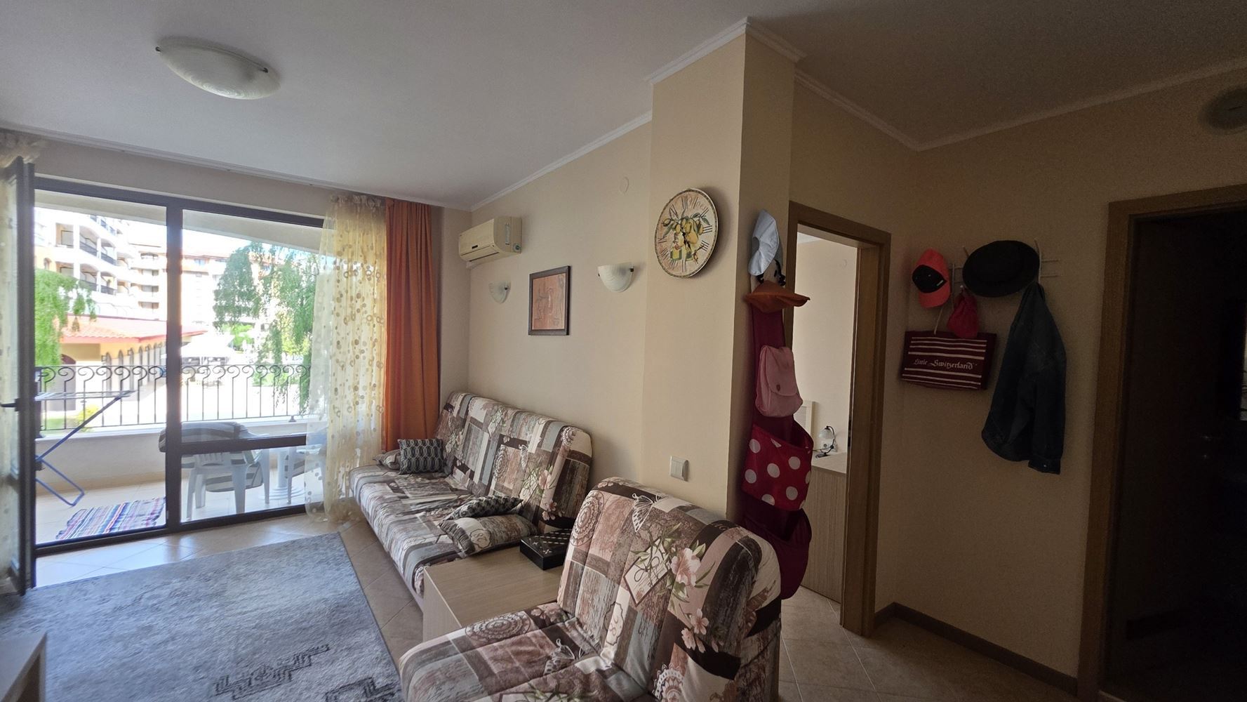 Luxus, komfort a skvělá investice – apartmán s jednou ložnicí a výhledem na bazén v prestižním komplexu na Slunečném pobřeží