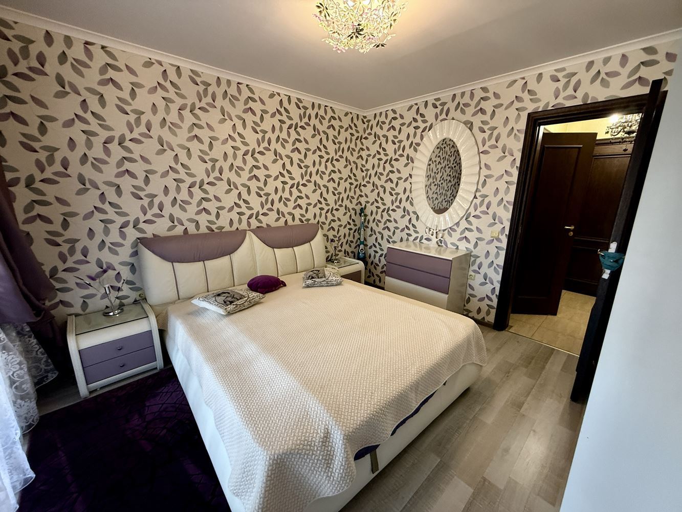 Apartmán v první linii ve Sveti Vlas – stylová nemovitost u pláže a jachetního přístavu „Marina Dinevi“