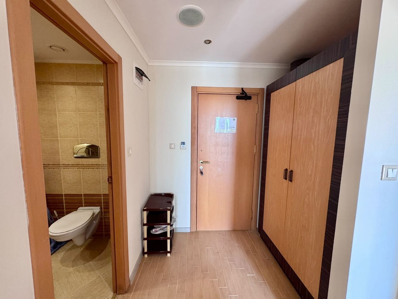 Luxusní apartmán u moře s panoramatickým výhledem v prestižním komplexu na Slunečném pobřeží